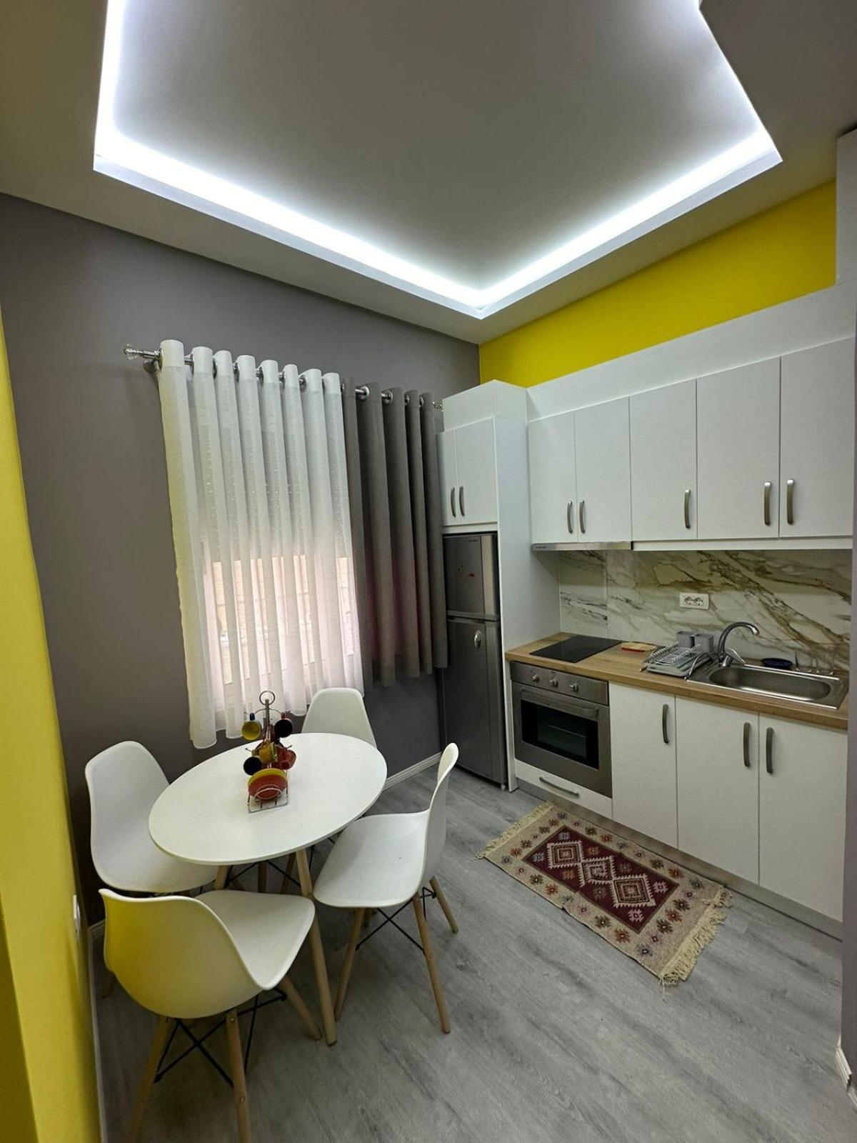 Algen Room'S Berat Exterior foto